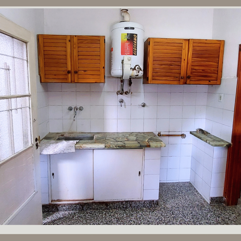 Casa con Galpón en Venta - 45 entre 24 y 25 — imagen 3