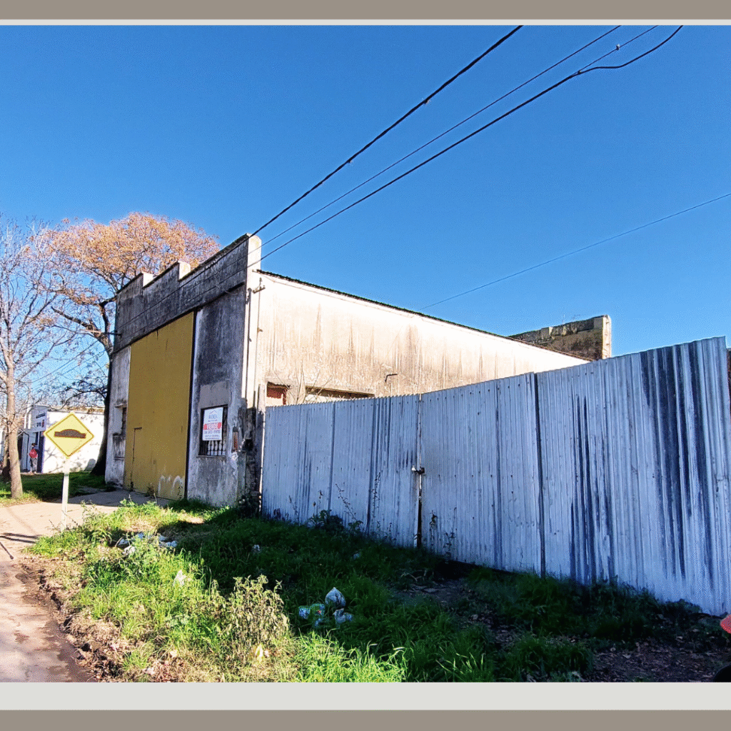 Galpón en Venta - 42 entre 22 y 23