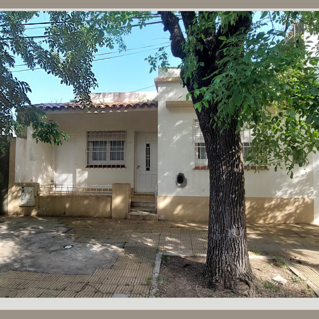 Casa en Venta - 49 entre 23 y 24